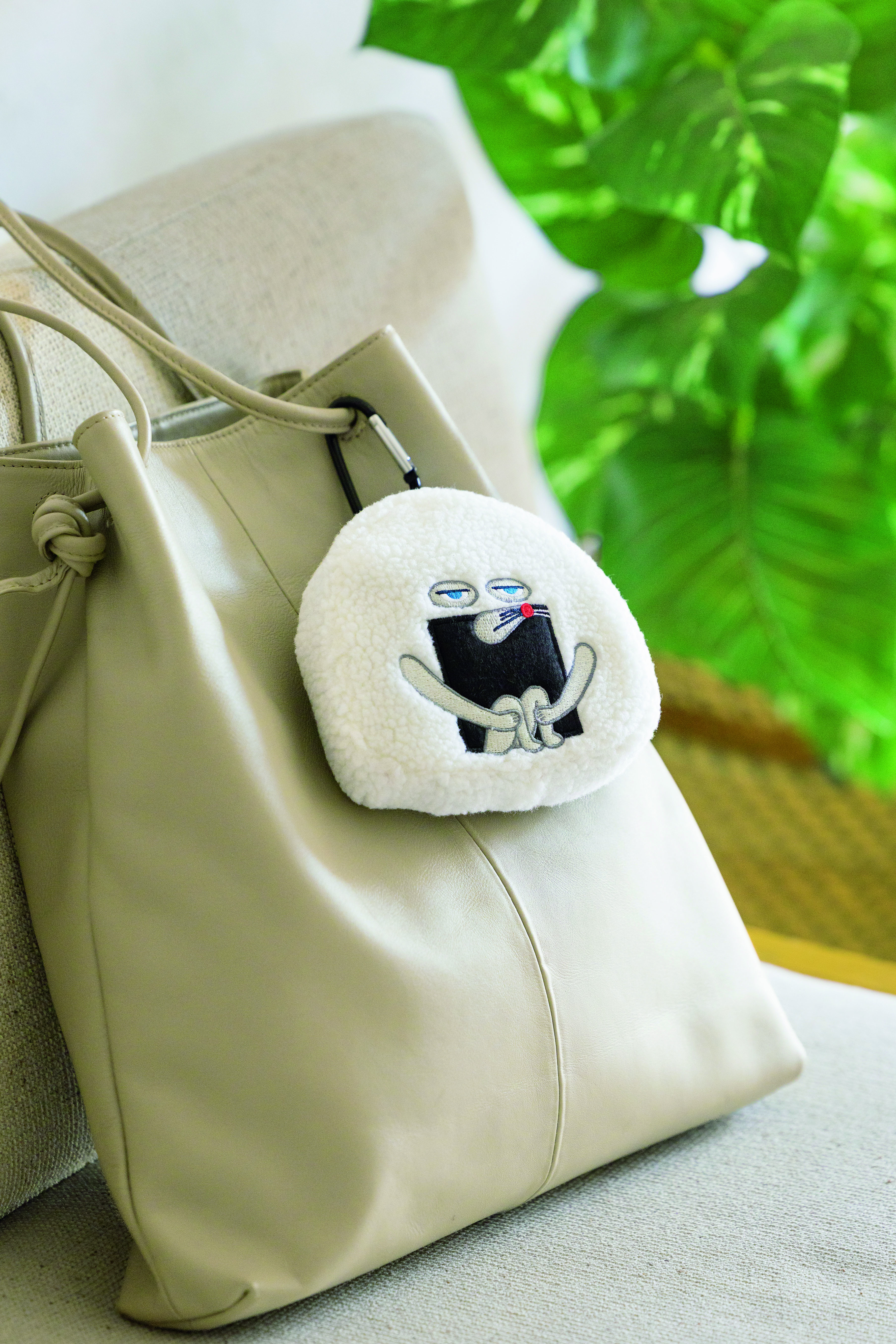エコバッグ・サブバッグ nobunobu 本日発売！「ぬいぐるみチャームになる パンどろぼう おにぎりぼうや